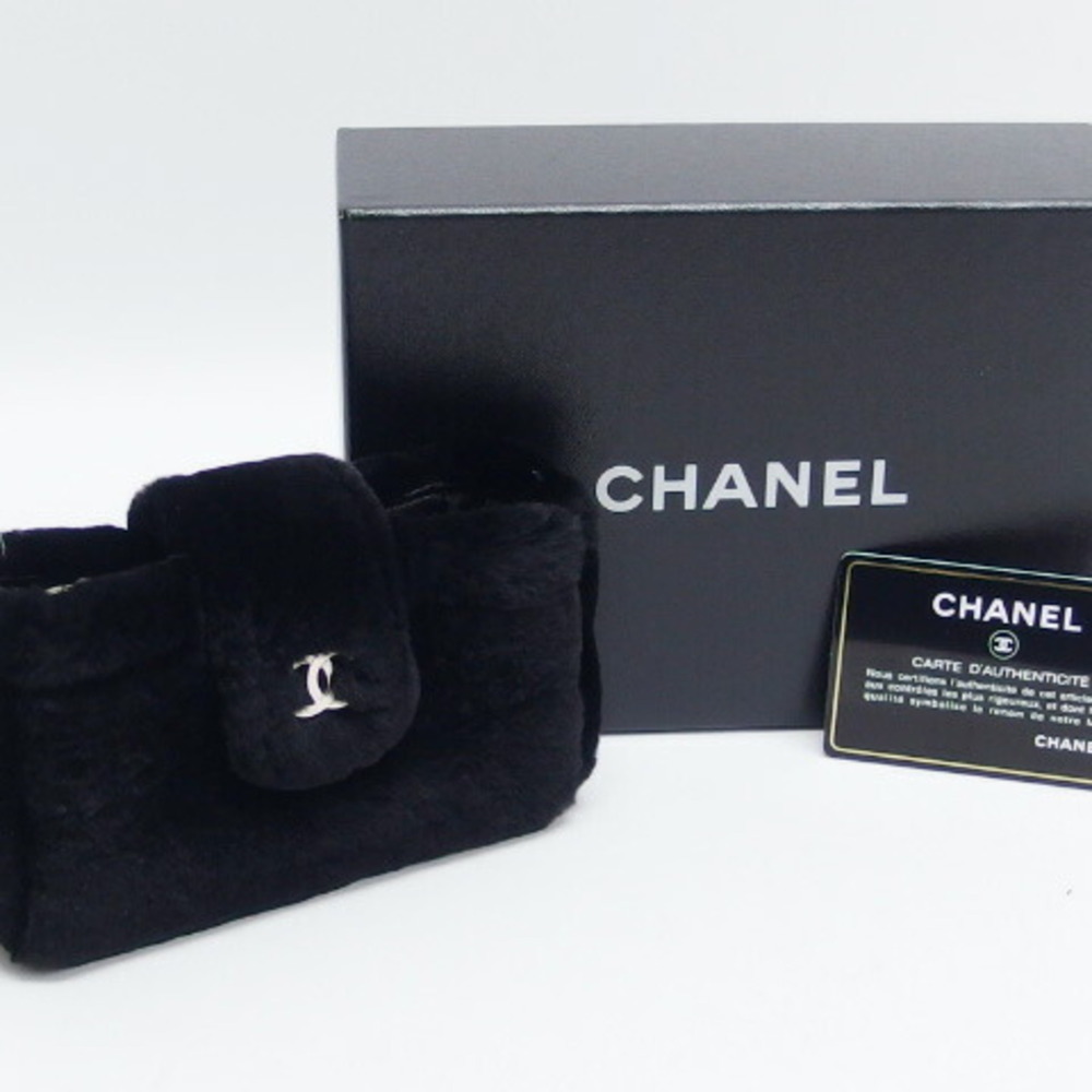 CHANEL Black Pouch - Picture 3 of 11